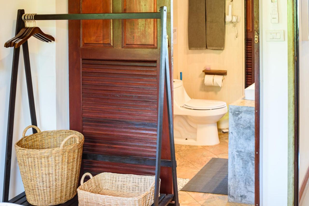 Villa Siam Lanna At Kantiang Bay Koh Lanta Exterior photo